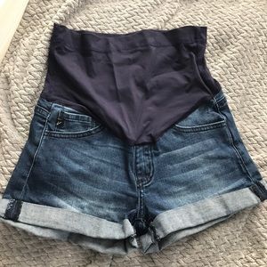 ♏️SOLD♏️ Pinkblush maternity denim shorts
